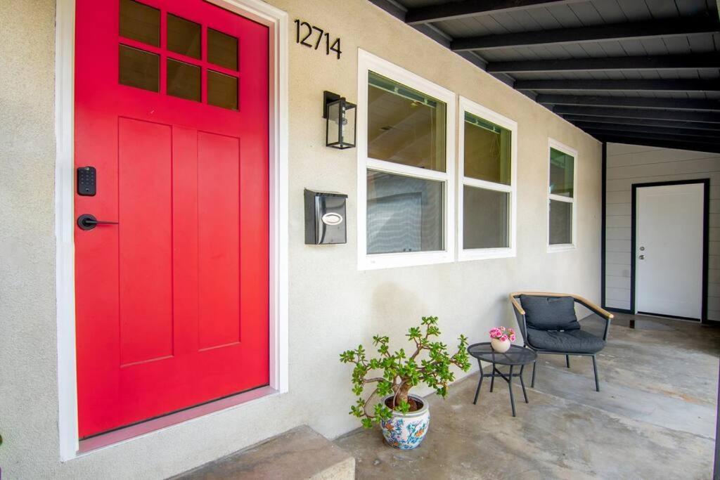 Beautiful 3 Bed 1 Bath Designer Home + Hot Tub Los Angeles Exterior photo